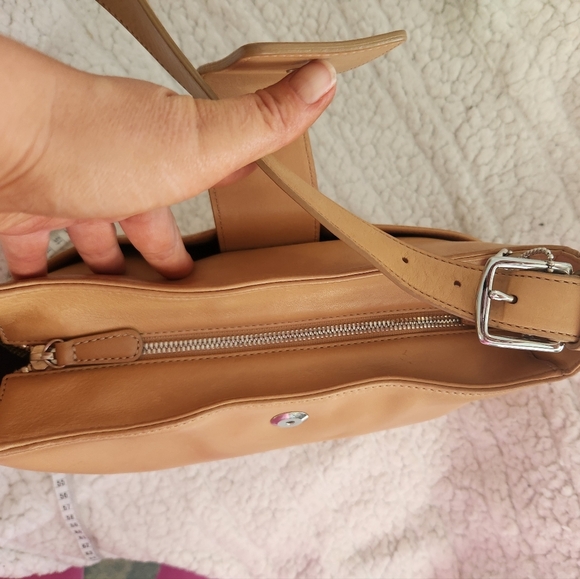 Vintage Coach  Tan Shoulder Bag - Picture 8 of 14